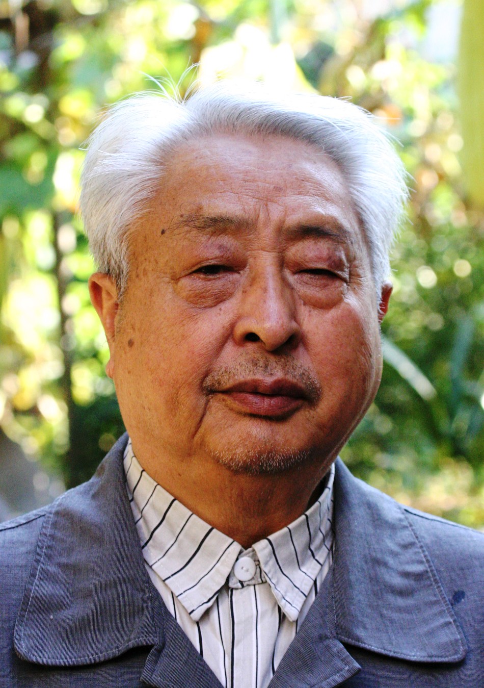 周富成