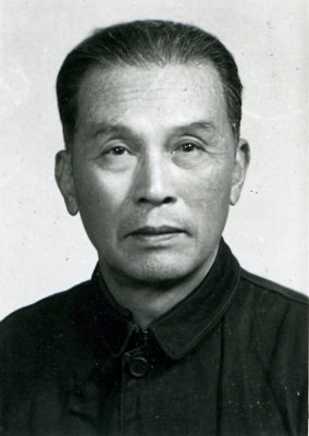 顾铁符
