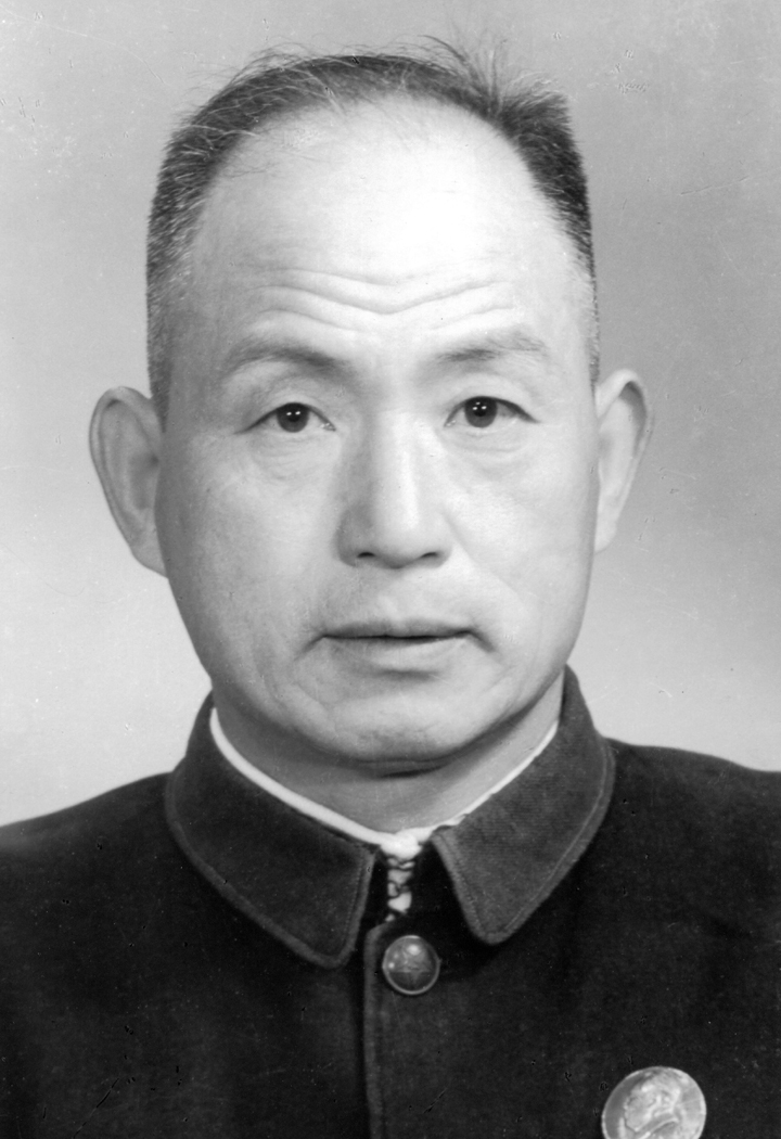 父邓炳山