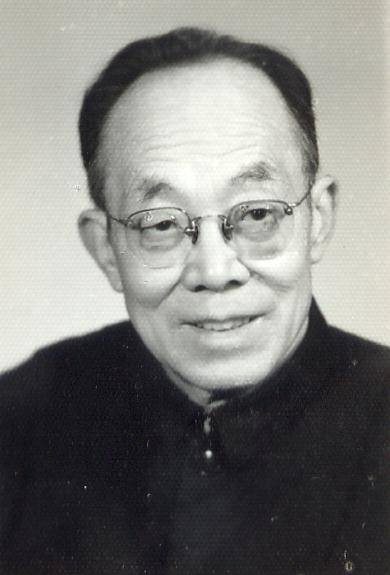 尹濬川