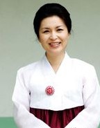 南允贞