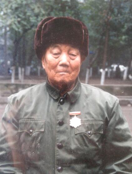 秦俊周