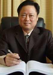 于伯良