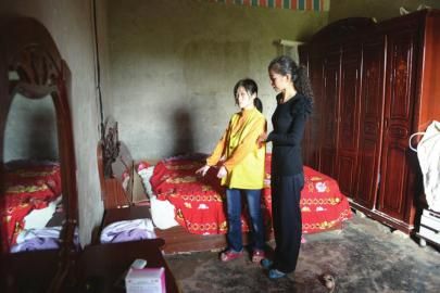 20岁母亲在女儿2岁生日当天将其掐死