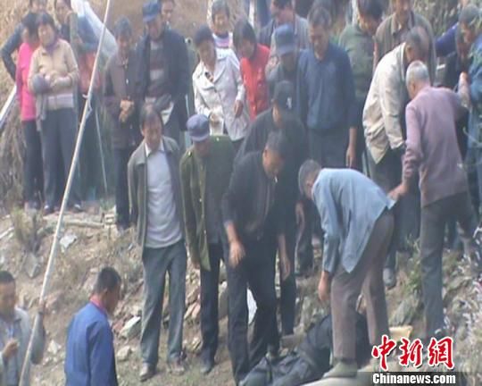 六旬老汉为救落水乡邻气竭溺水身亡
