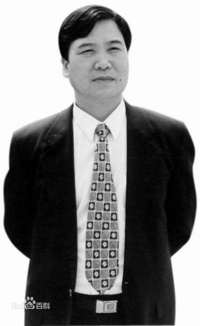 李华鹏