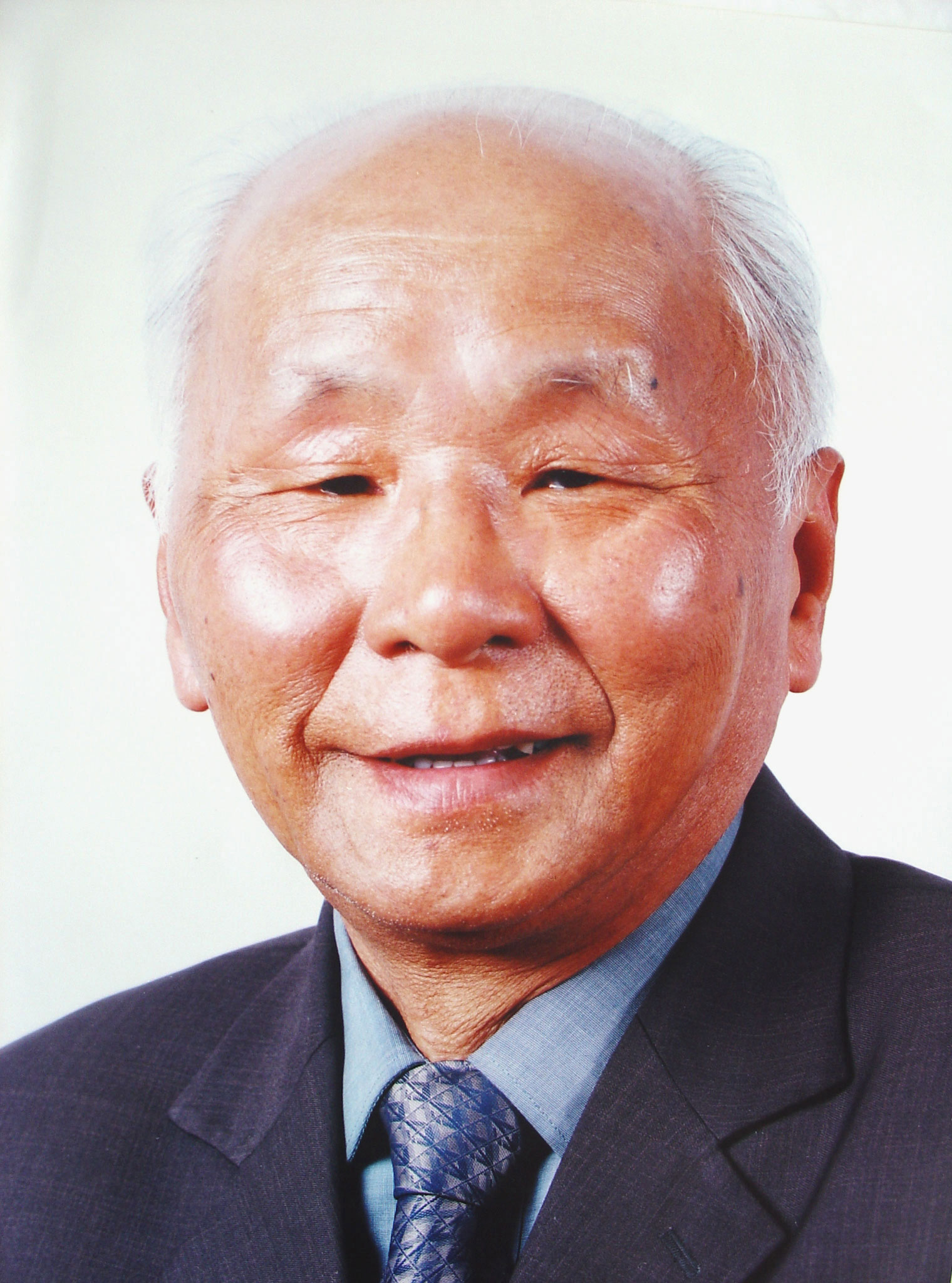 党鸿辛