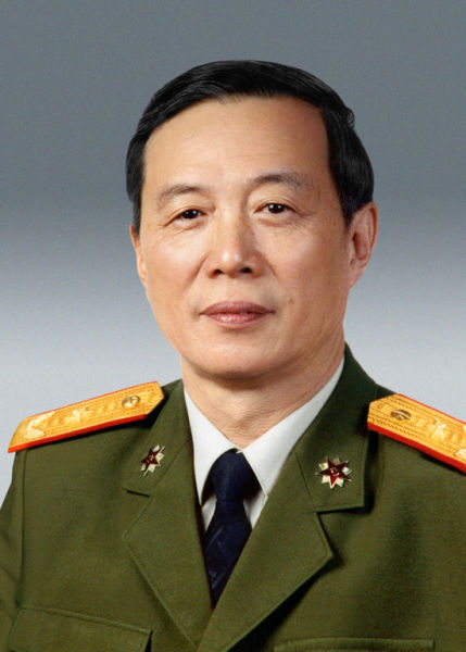 萧 穆