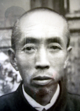 贺青云