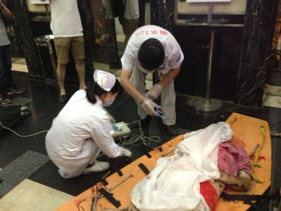 南京：电梯故障男子落井身亡(组图)