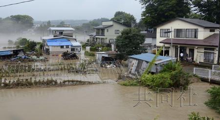 日本东北北部遭暴雨袭击 致2人死亡5人失踪