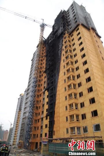 哈尔滨一在建工地发生火灾 造成5死8伤