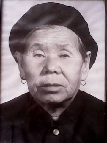贾秀英