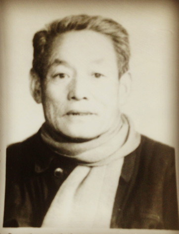 周运英