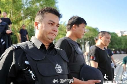 新疆库尔勒一名24岁警察因救落水民众溺亡