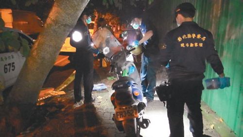 丈夫怀疑妻子出轨将其砍死后上吊自杀