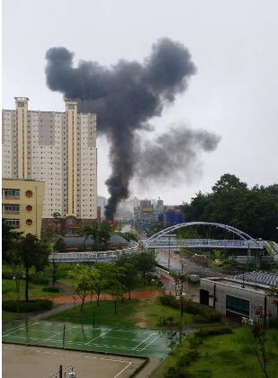 韩国一架直升机坠毁在光州市中心已致1死