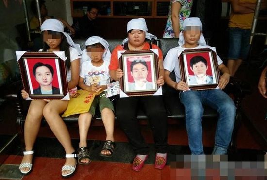 网曝湖南一驾校教练泄愤飙车致3人死亡