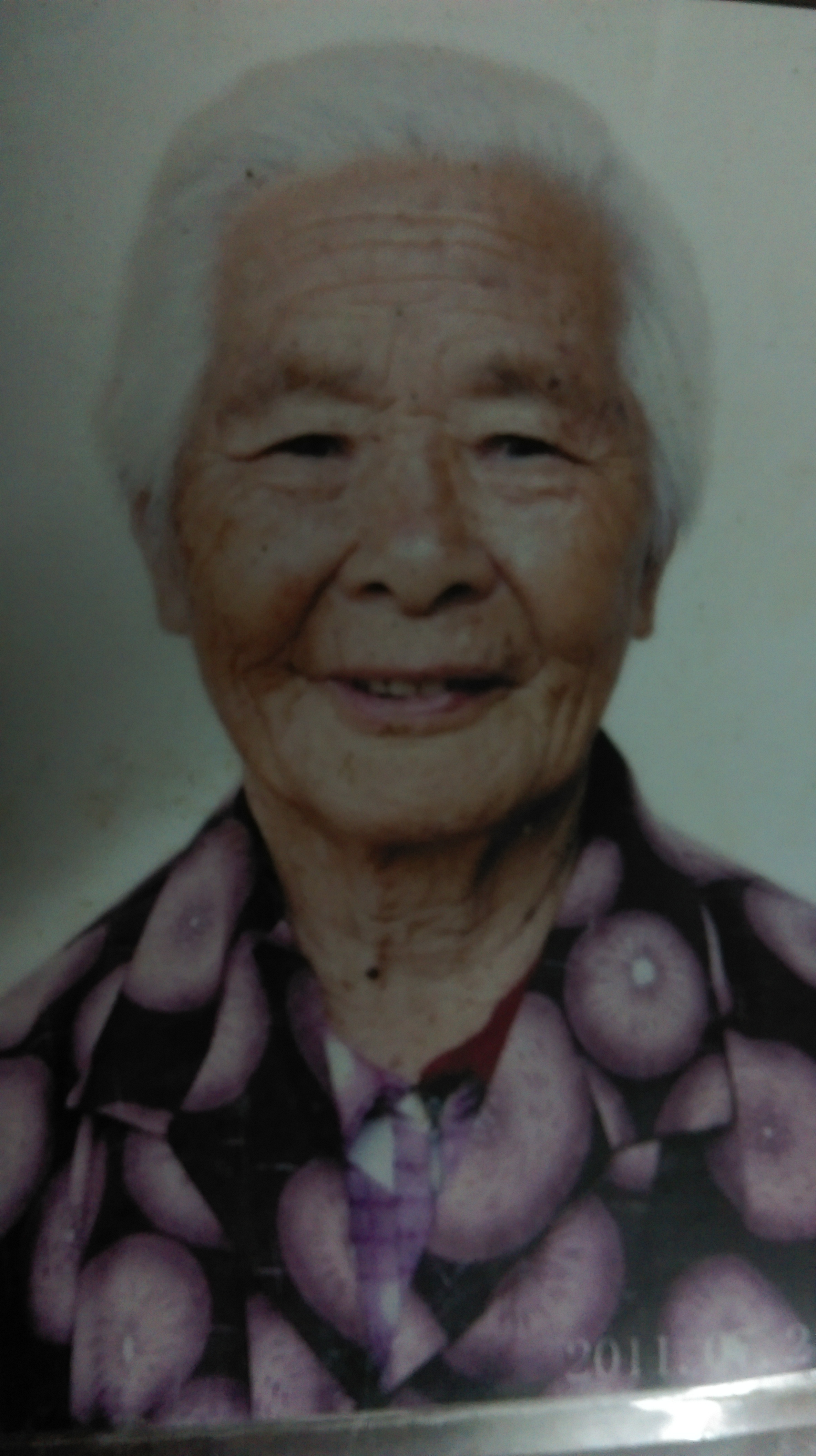 龙洁霞