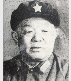 唐万成