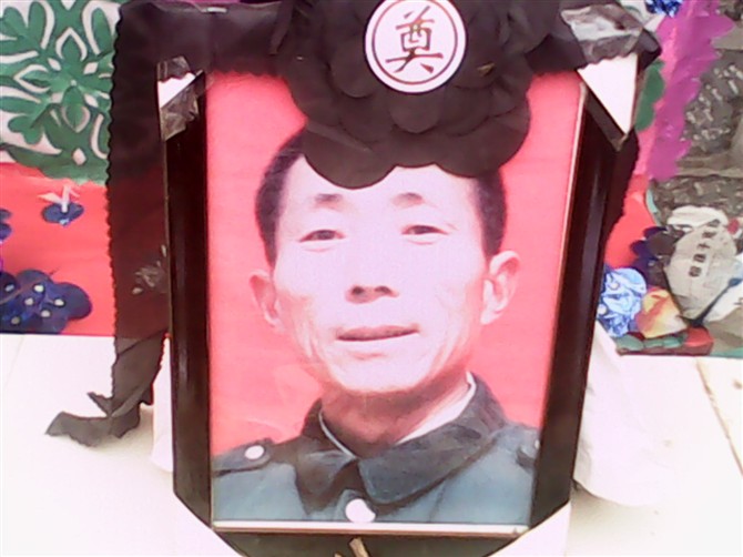 吴信振