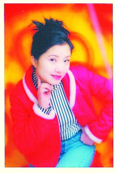 侯静
