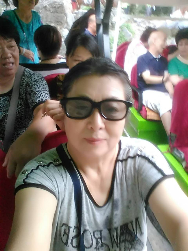 爸爸妈妈我来到野三坡旅游