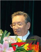黄启权