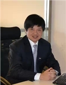 李华