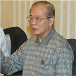 施启扬