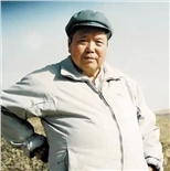 刘文西