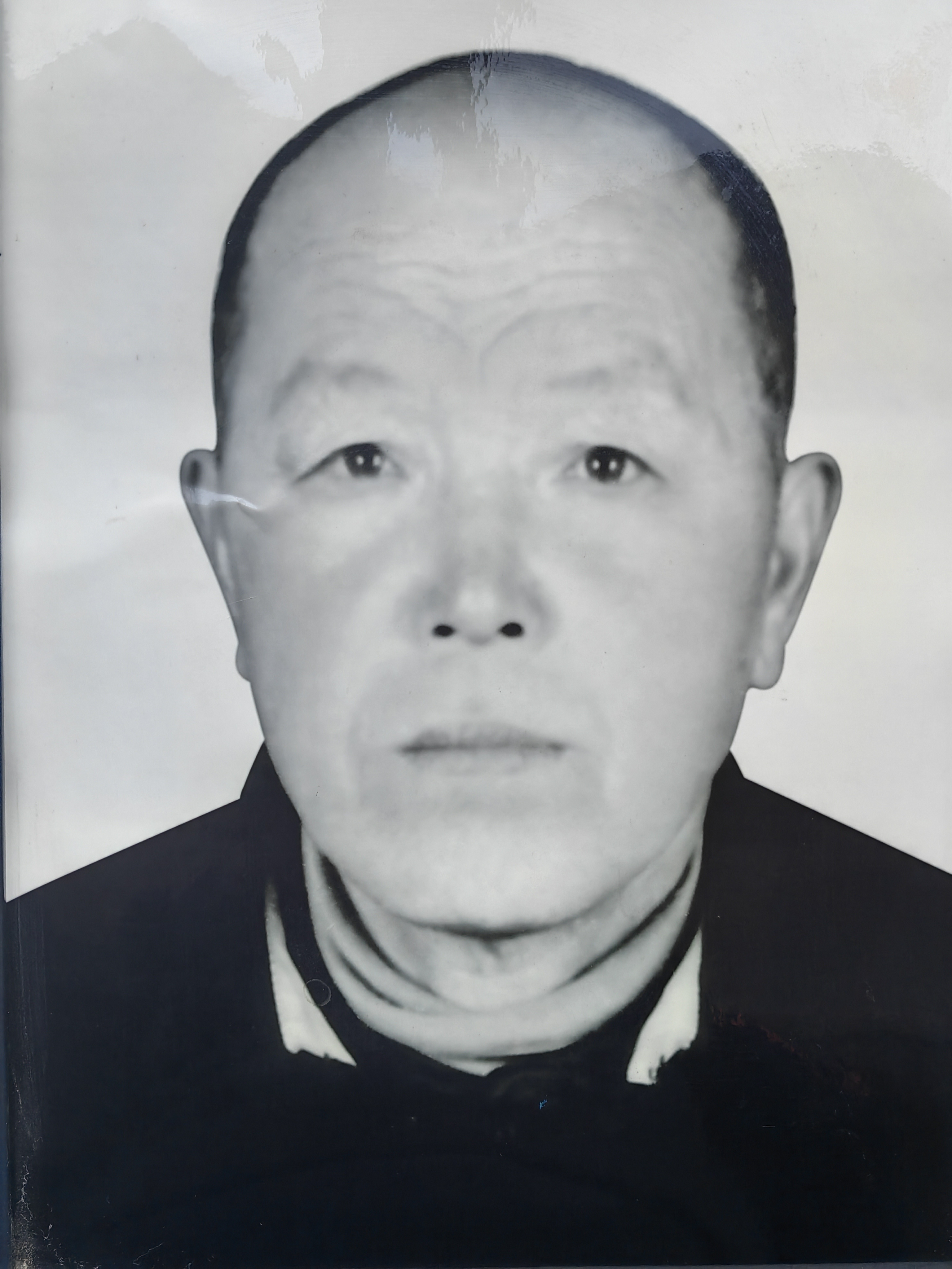 李丑小