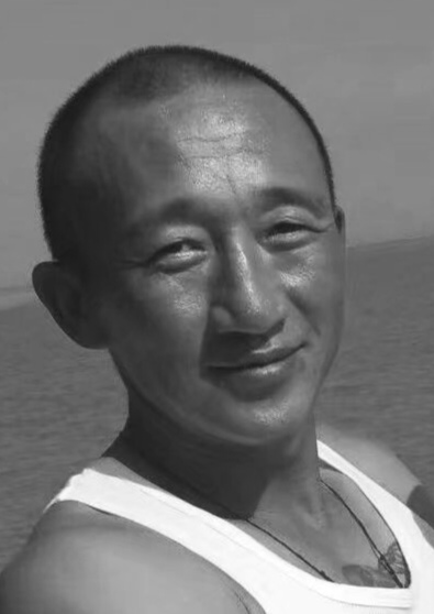 解爱平
