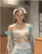 万小艳