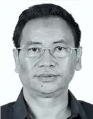 昂自明
