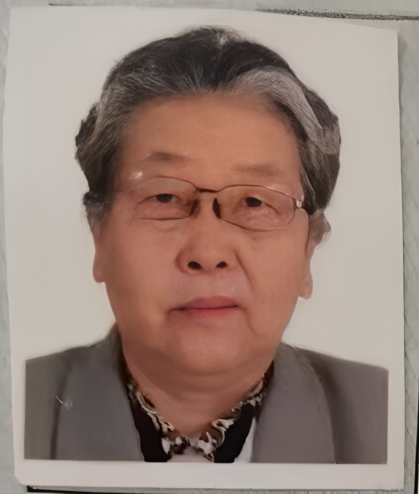 潘菊娣