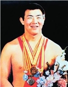康小伟