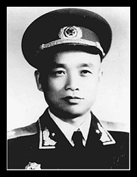 潘焱