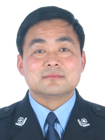 张启彬