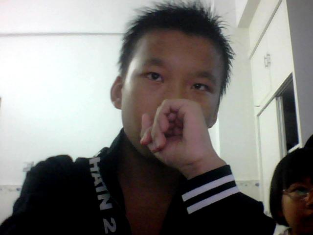 何杰