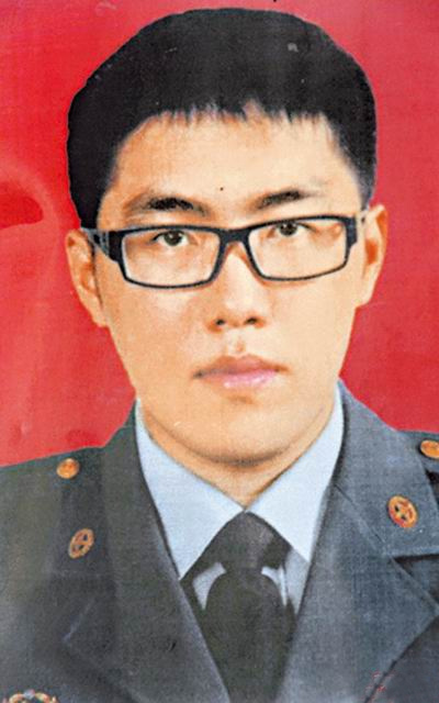 少尉军官李哲宇