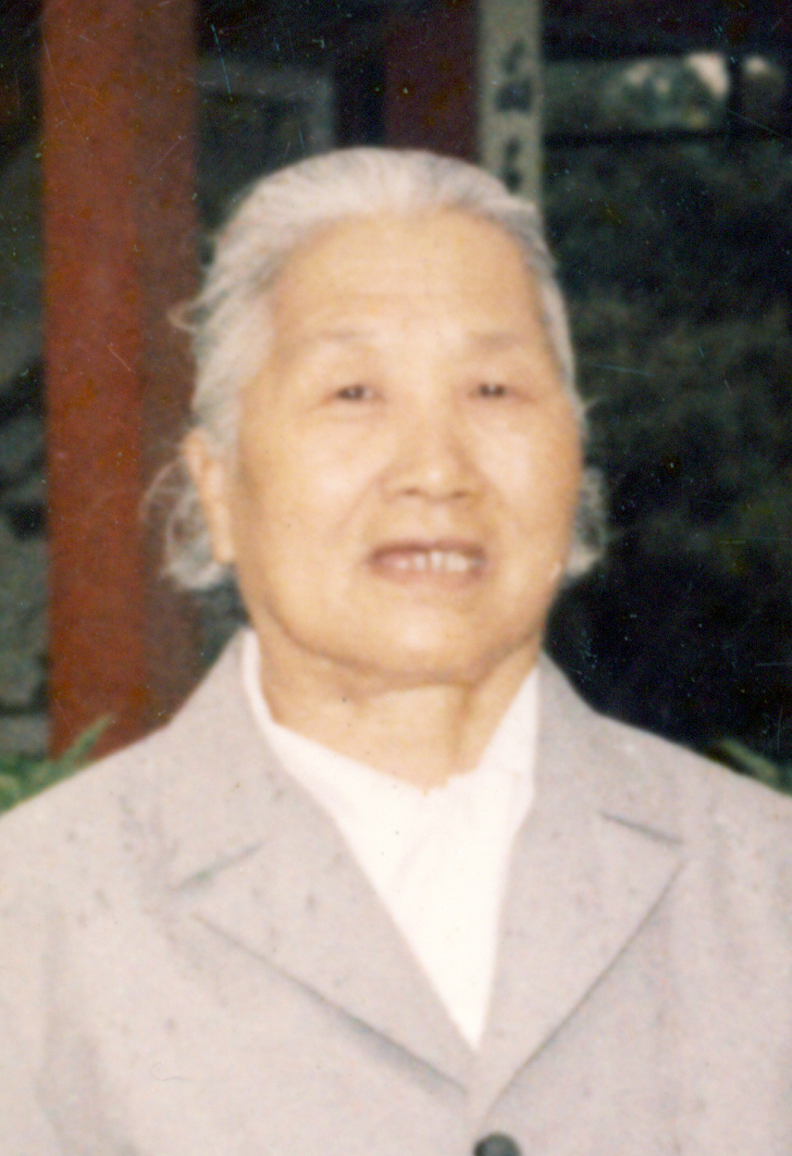 母亲诸葛淑琴