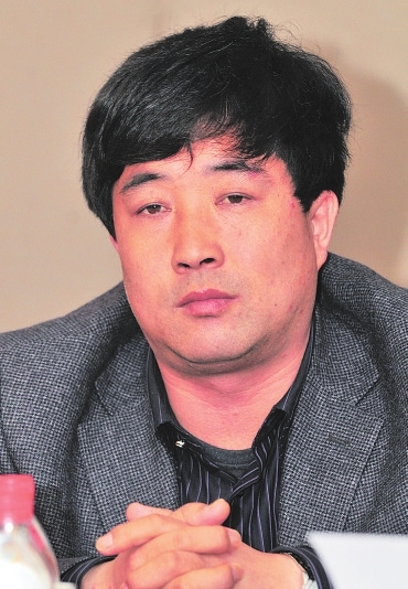 汤宏